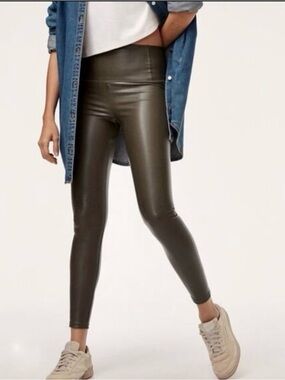 Aritzia Wilfred Free Daria Pant XS High-waisted UnReal Leather legging olive